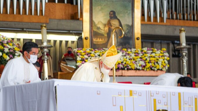 El Arzobispo Carlos Aguiar Retes Preside La Misa En La Basílica De Guadalupe. Foto: INBG/Cortesía.