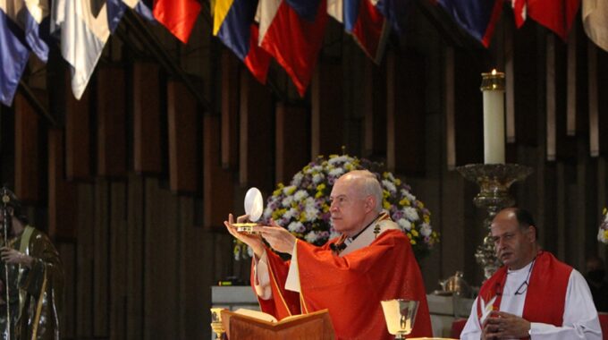 El Cardenal Carlos Aguiar Retes Preside La Misa En La Basílica De Guadalupe. Foto: INBG/Cortesía.