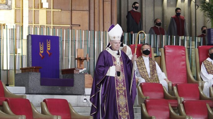 El Arzobispo Carlos Aguiar Retes Preside La Misa Dominical. Foto: Basílica De Guadalupe/Cortesía.