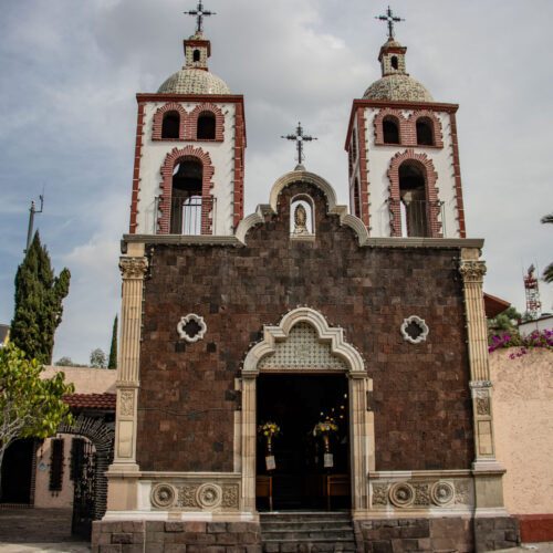 Parroquia De Los Santos Reyes - Un Espacio Donde El Arte Y La Creatividad Pastoral Enriquecen La Vida En Comunidad.